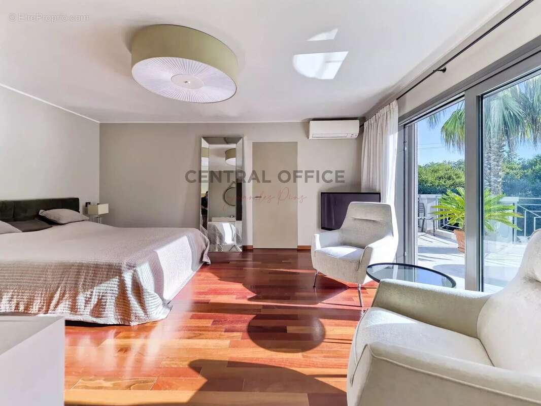 Maison à MOUGINS