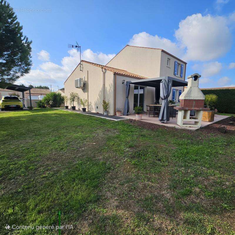 Maison à CHAILLE-LES-MARAIS