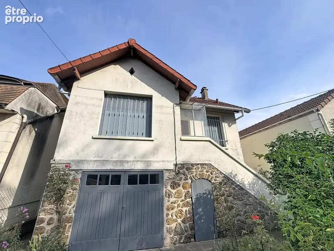 Maison à PARAY-VIEILLE-POSTE