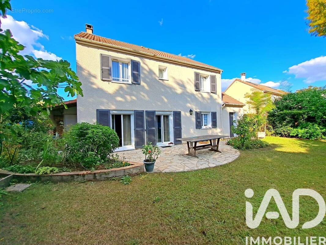 Photo 1 - Maison à CORMEILLES-EN-PARISIS