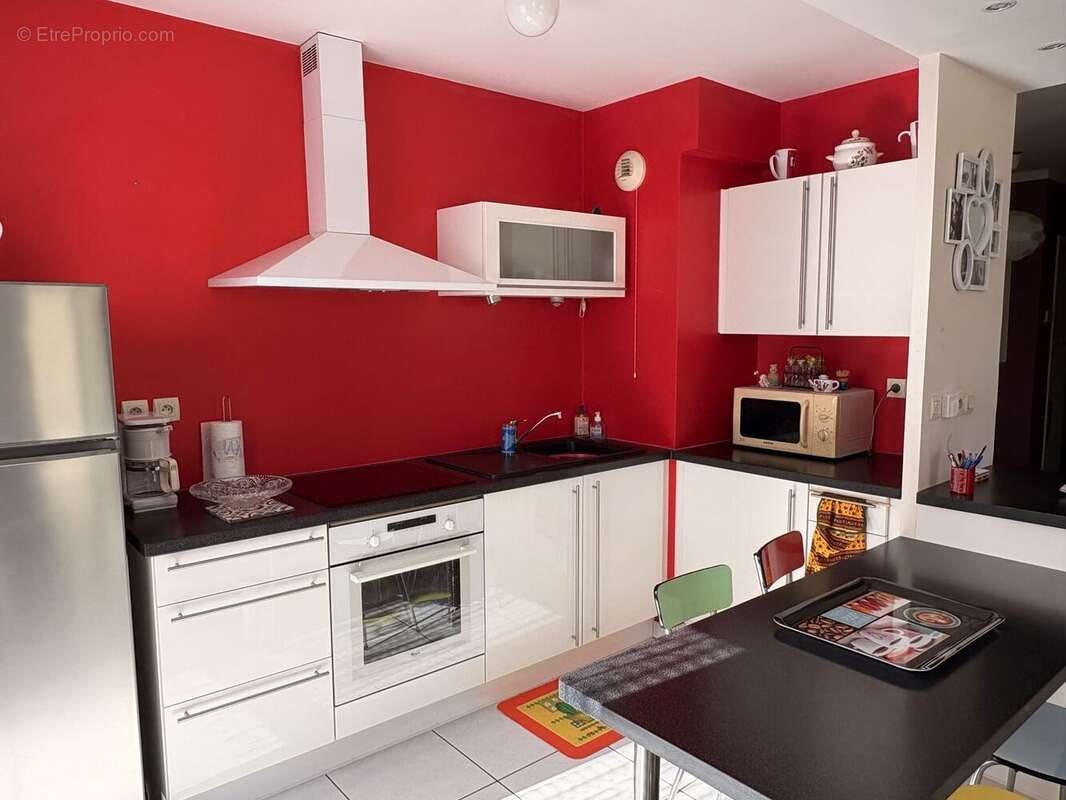 Appartement à SAINT-BONNET-DE-MURE