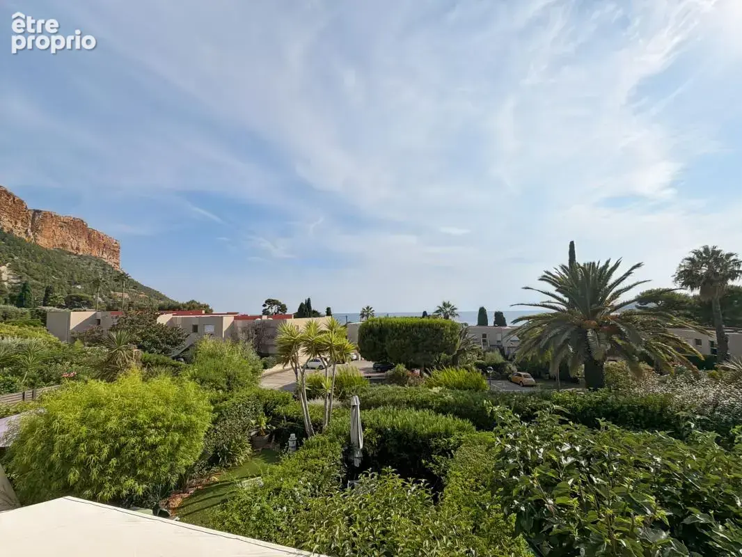 ** Magnifique 2 pièces - terrasse - vue mer - stationnement ** - photo 3