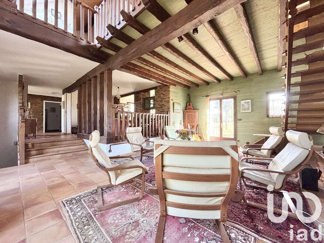 Maison 215 m² à Presles-En-Brie  - photo 6