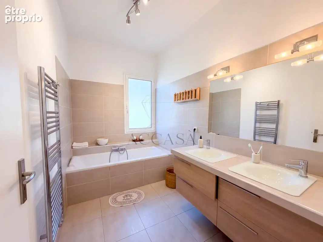 Appartement T4 94 m2 dernier étage avec balcon centre ville de Porto-Vecchio - photo 13