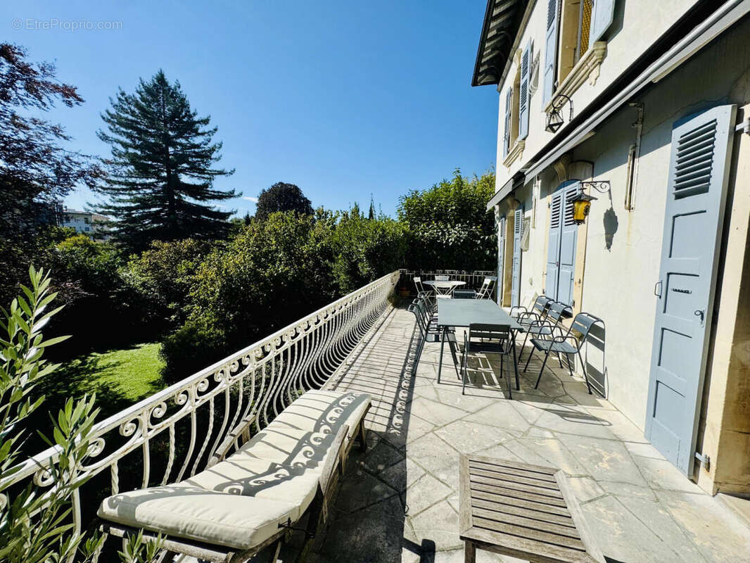 terrasse - Maison à SAINT-JULIEN-EN-GENEVOIS
