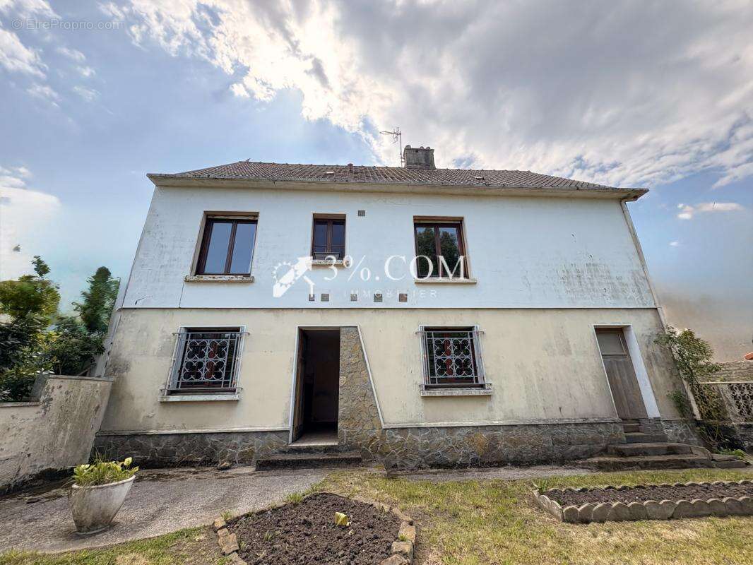 Maison à SAINT-MARTIN-BOULOGNE
