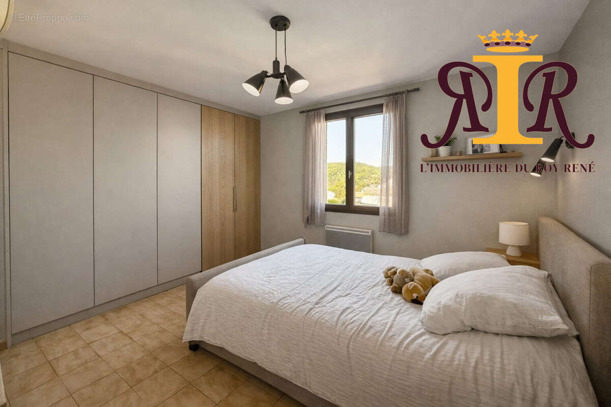 Projection IA dernière chambre rénovée - Maison à MIRABEAU