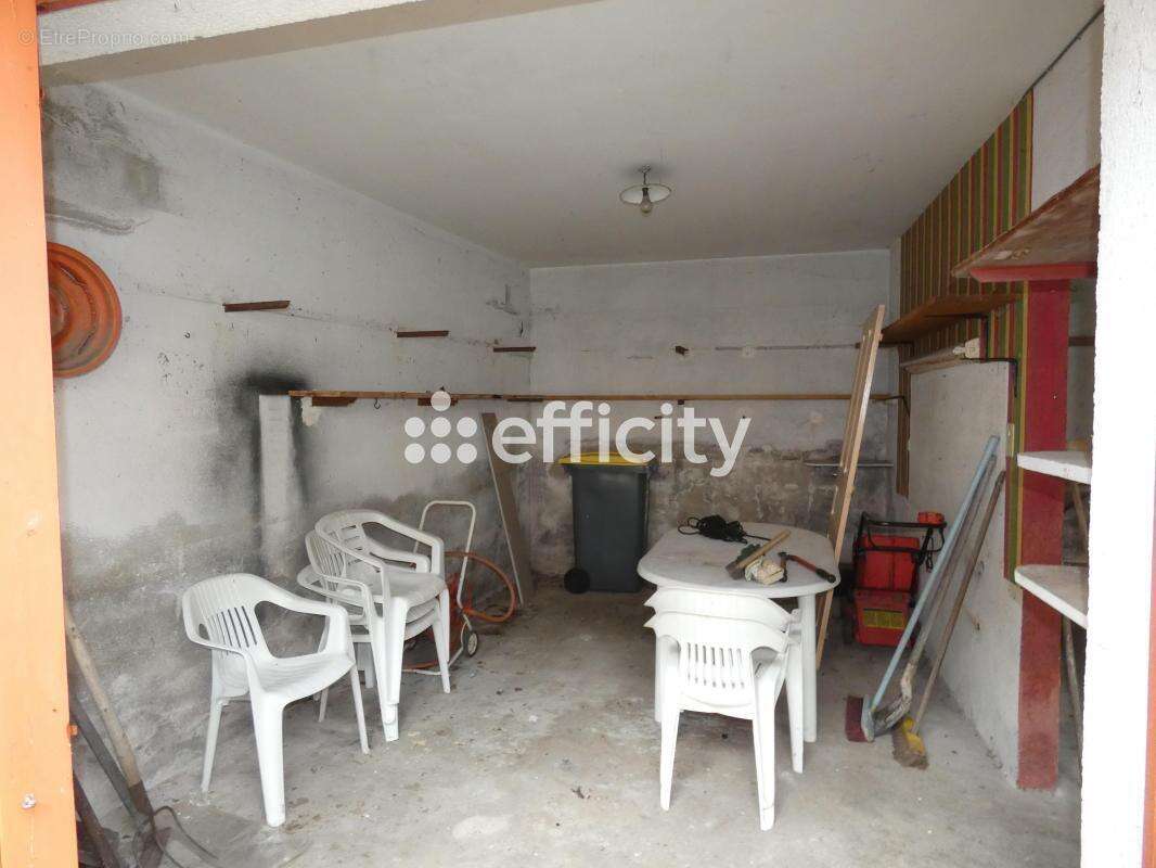 Maison à BELLENAVES