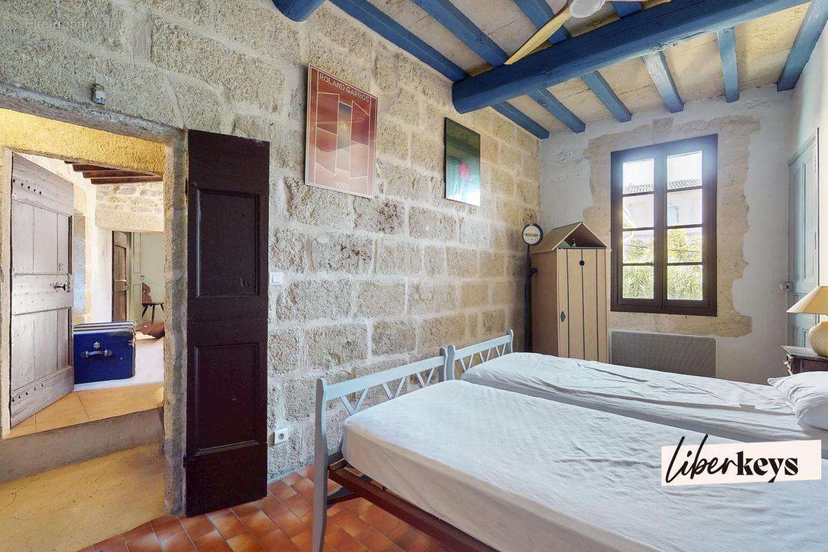 Maison à GALLARGUES-LE-MONTUEUX