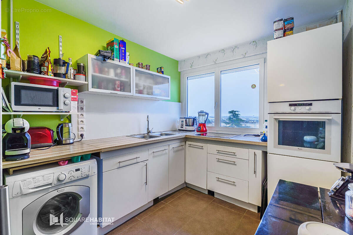 Appartement à CHENOVE