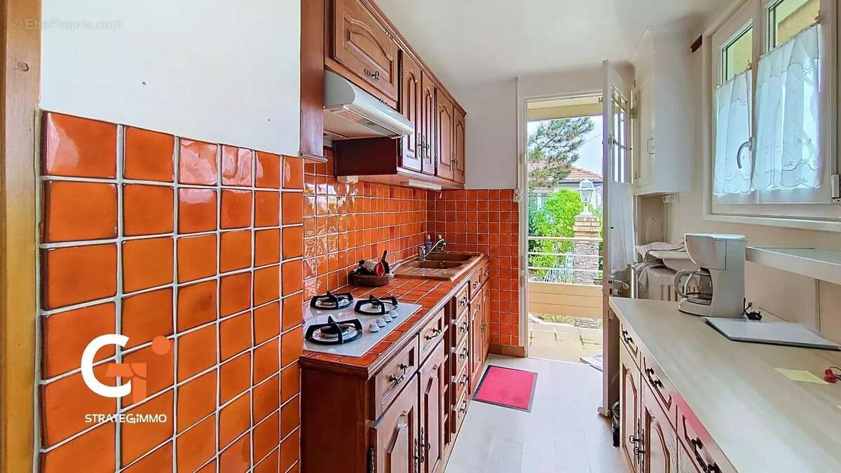 Maison à SAINT-ETIENNE-DU-ROUVRAY