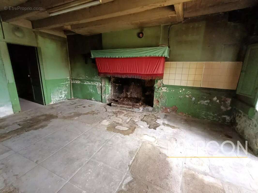 Maison à SAINT-GEORGES-LA-POUGE