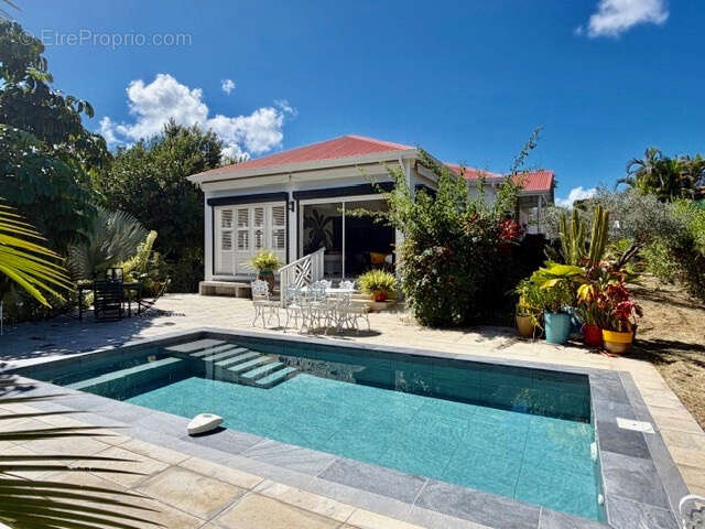 Maison à PETIT-BOURG