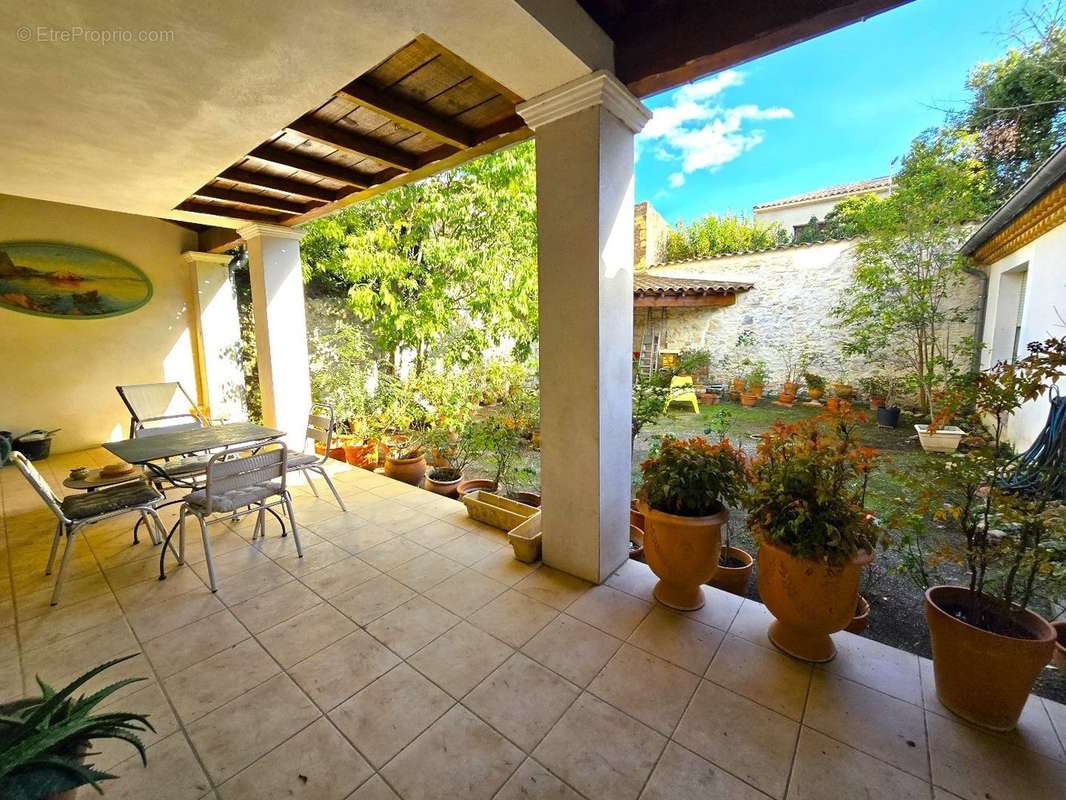 Maison à COURNONTERRAL