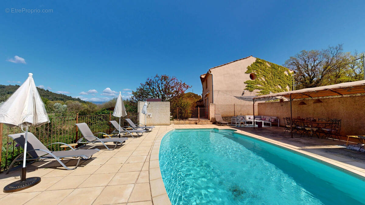 Maison à ALLEMAGNE-EN-PROVENCE