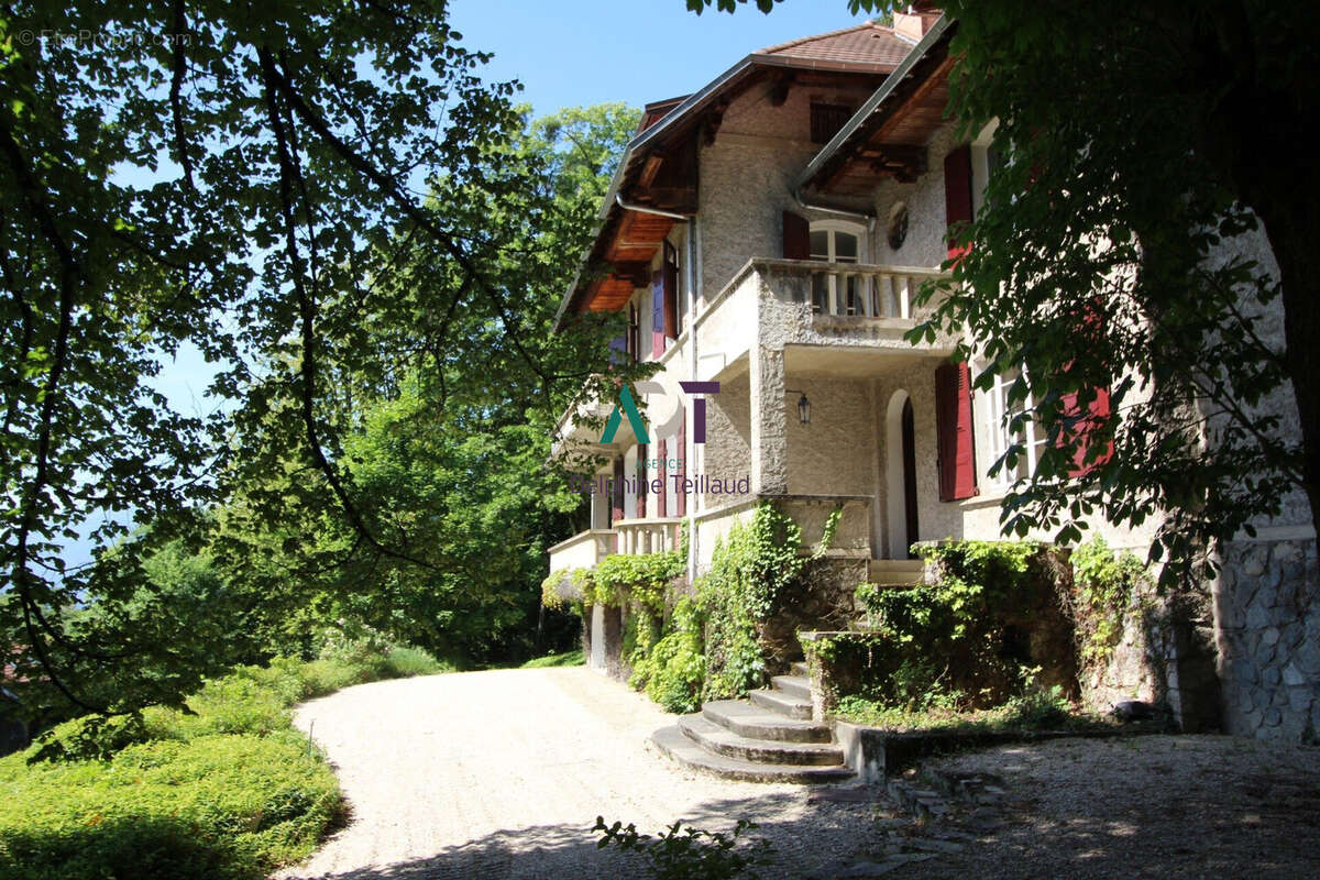 Maison à VAULNAVEYS-LE-HAUT