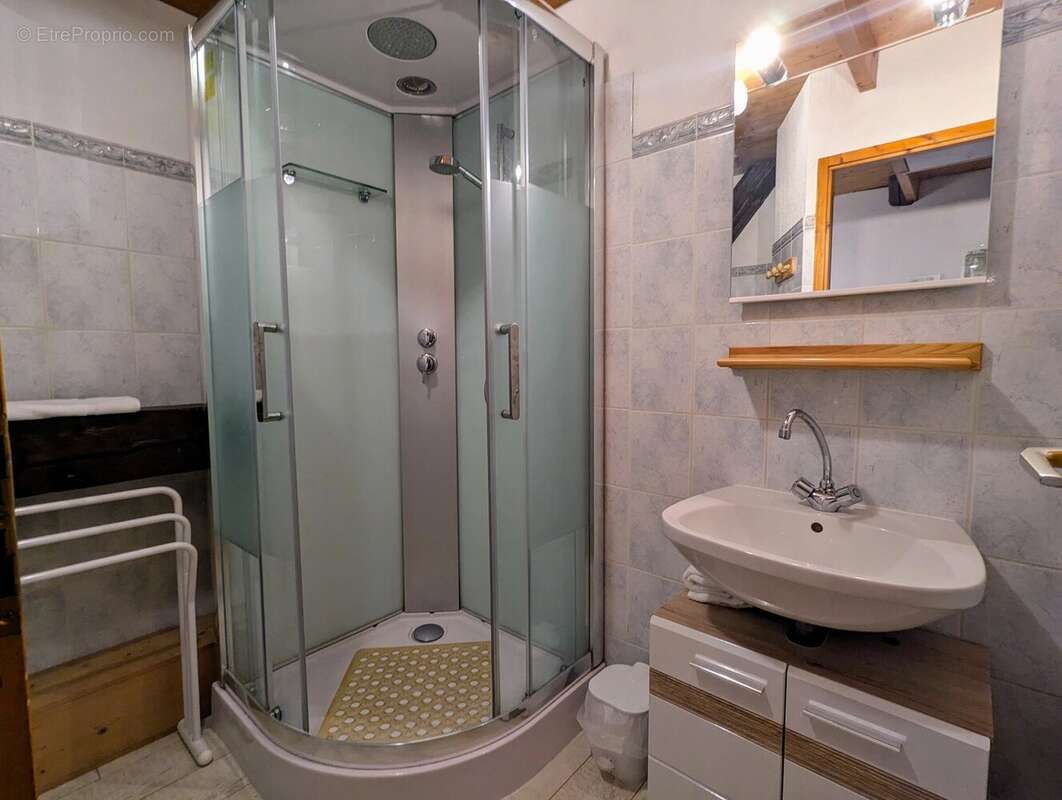 Appartement à MORILLON