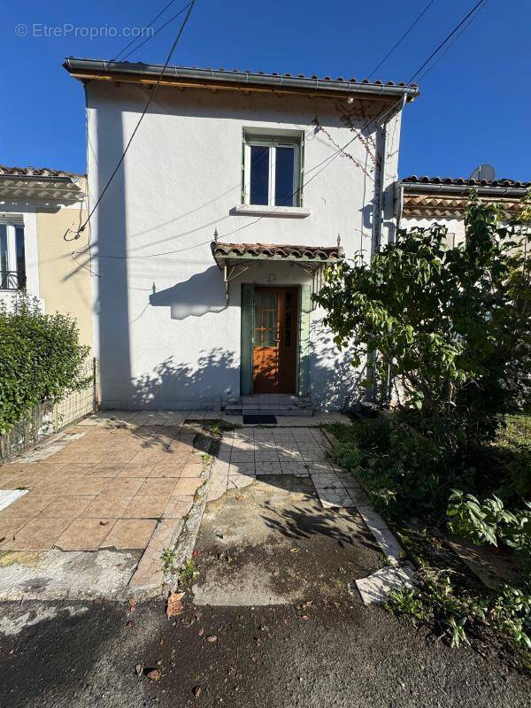 Maison à SAINT-ASTIER