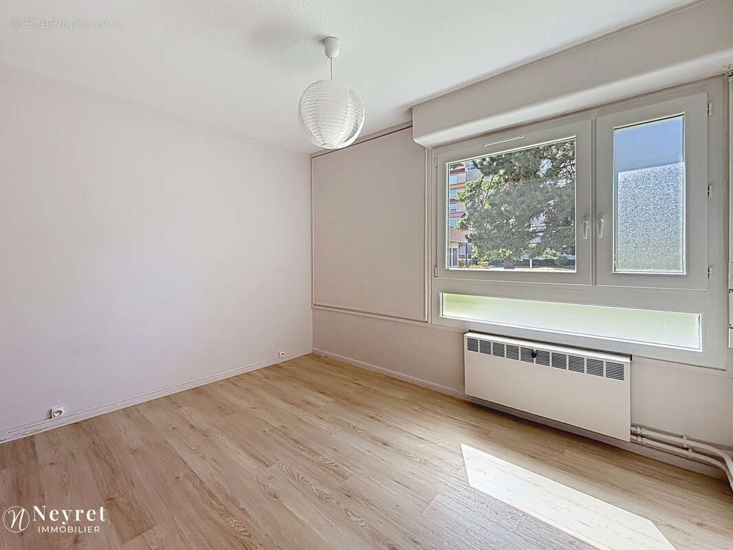 Appartement à OULLINS