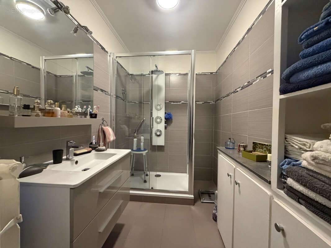Appartement à HOUILLES