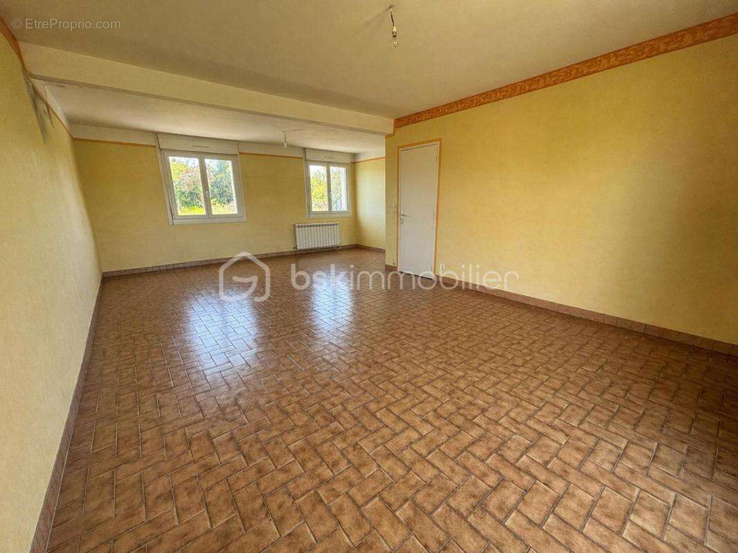 Maison 5 pièces au calme sur un terrain de 1218 m² dont 600 m² constructibles - photo 2