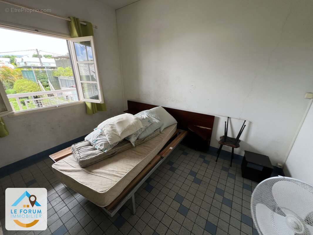 Tampon 97430 - maison t4/5 - beaux volumes - idéal investissement - quartier calme - photo 7