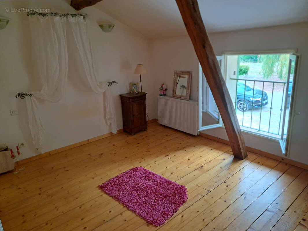 Propriete avec maison-piscine-terrain-local-bois - photo 10