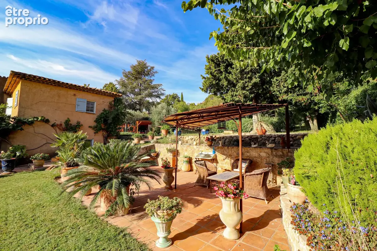 Exclusivite ancien moulin de caractere de 250m2 sur terrain de 2447m2 avec piscine et dependances - photo 7