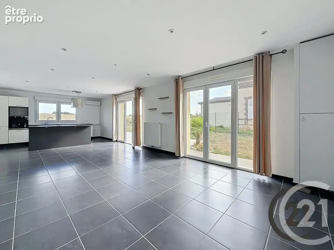 Maison 115 m² à Saint-Pouange  - photo 2