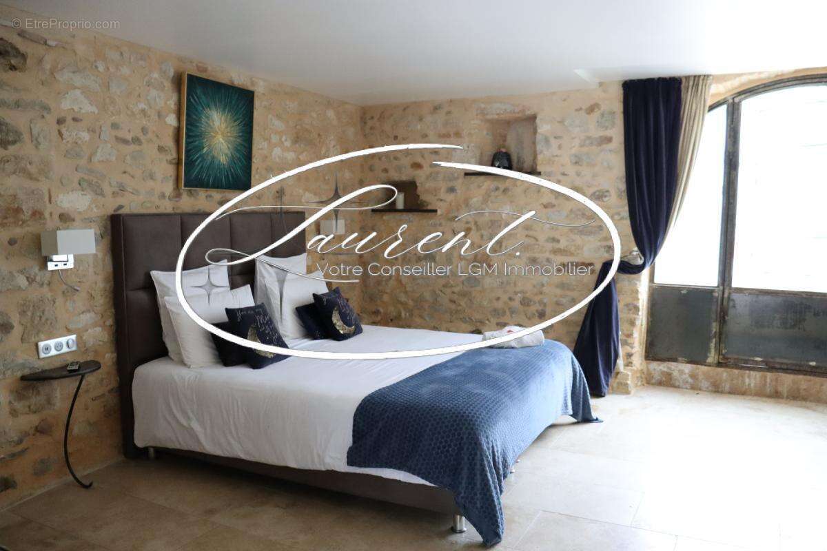 Maison à VEZENOBRES