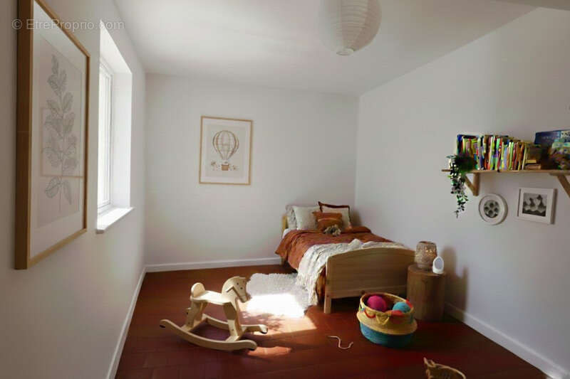 Dpt Yonne (89), à vendre  SAINT VINNEMER Maison rénovée 3 chambres + dépendances 60 m² – Potentiel extension >150 m² – Cœur de v - photo 6