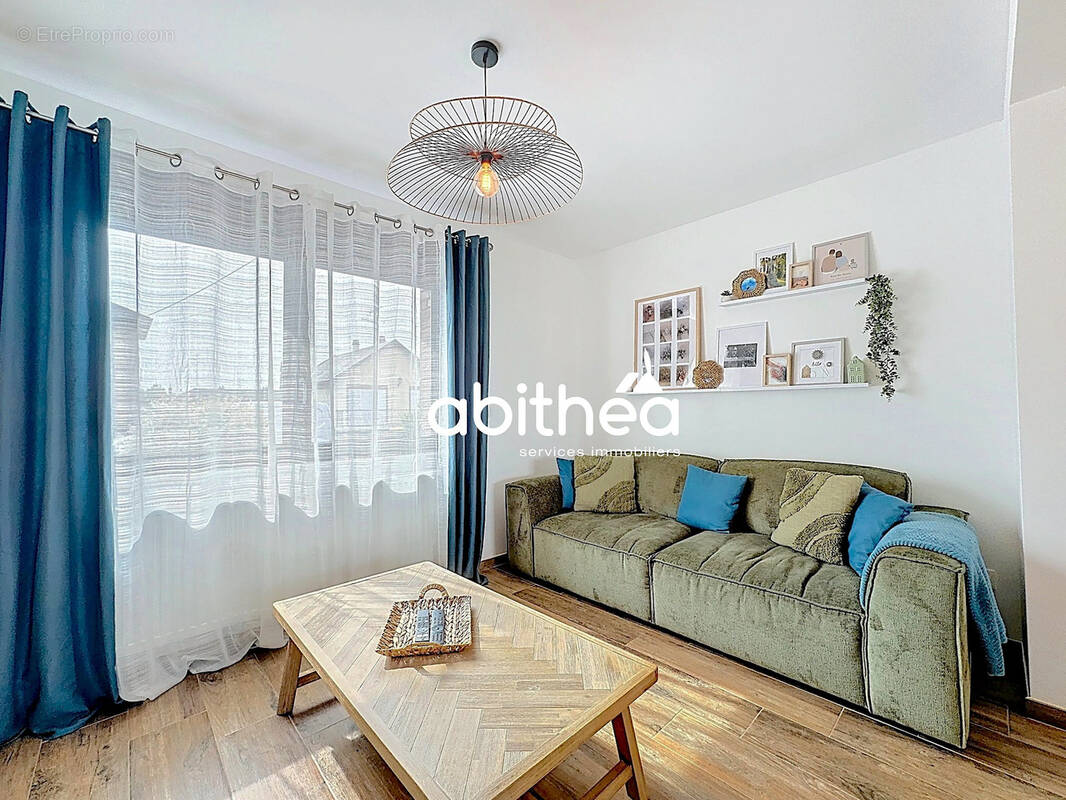 Maison à NEUVILLE-SAINT-REMY