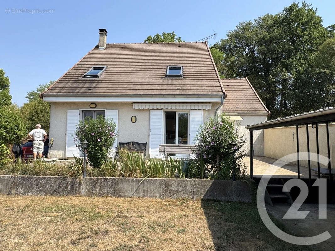 Maison 115 m² à Saint-Amand-En-Puisaye  - photo 2