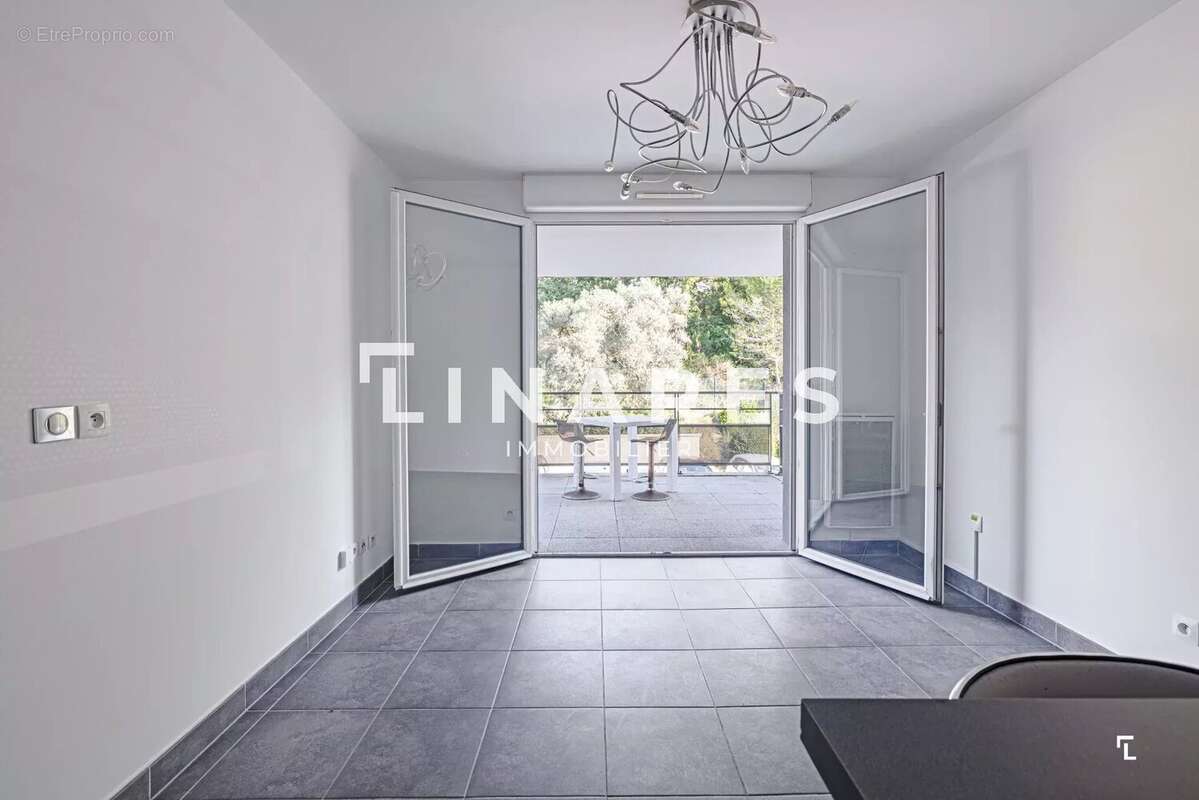 Appartement à VENELLES