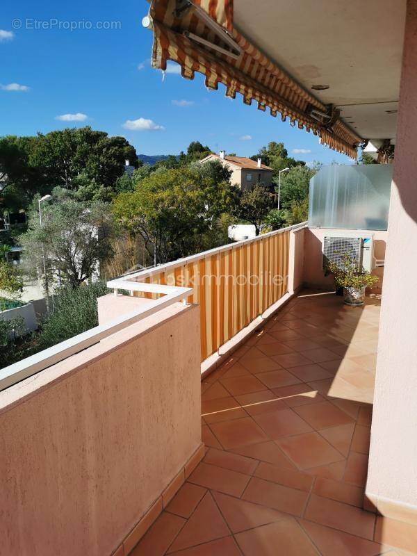 Appartement à LE CANNET