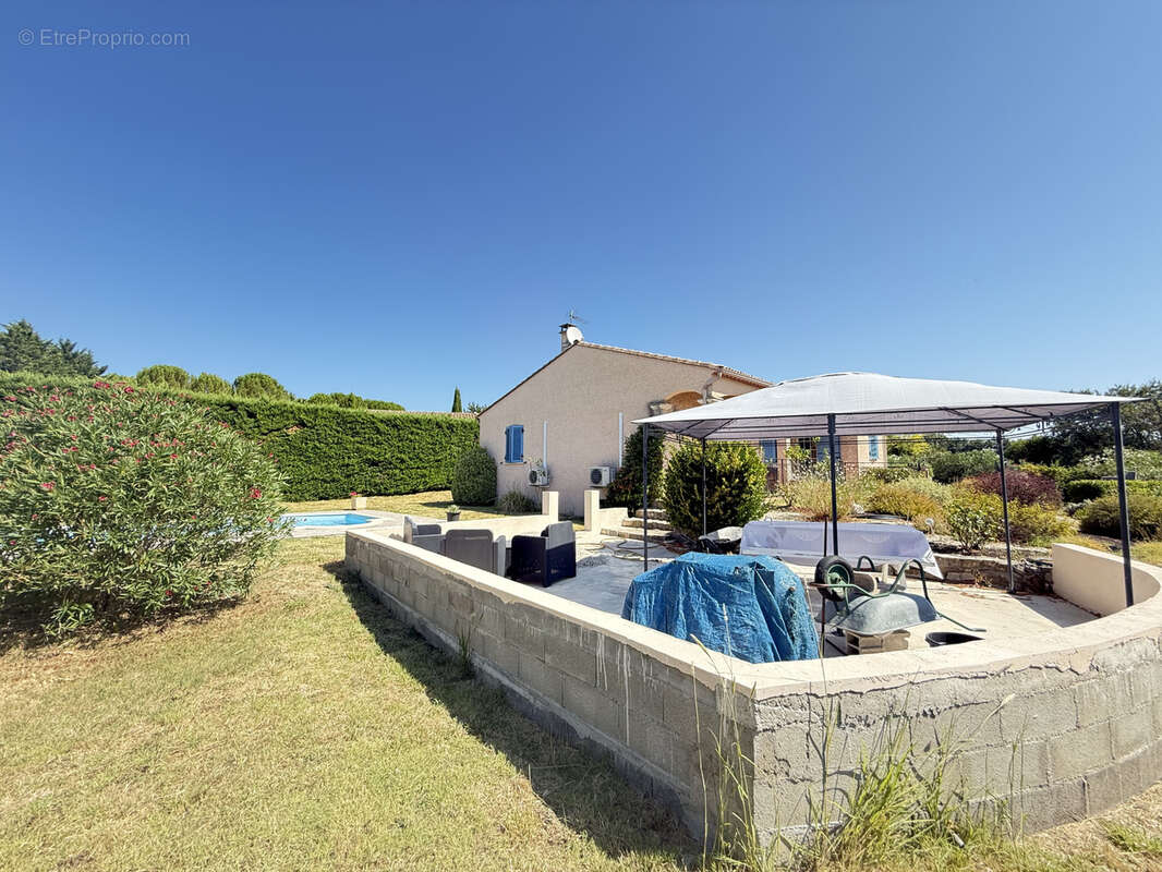Villa t4 - piscine sur grand terrain - photo 17