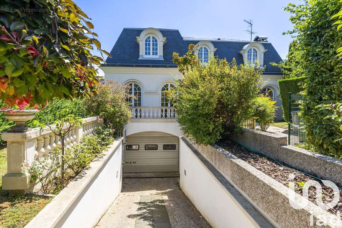 Photo 2 - Maison à L'HAY-LES-ROSES