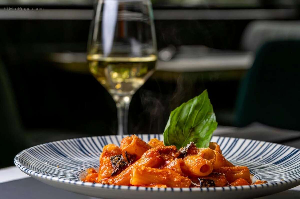 Commerce à NOGENT-SUR-MARNE