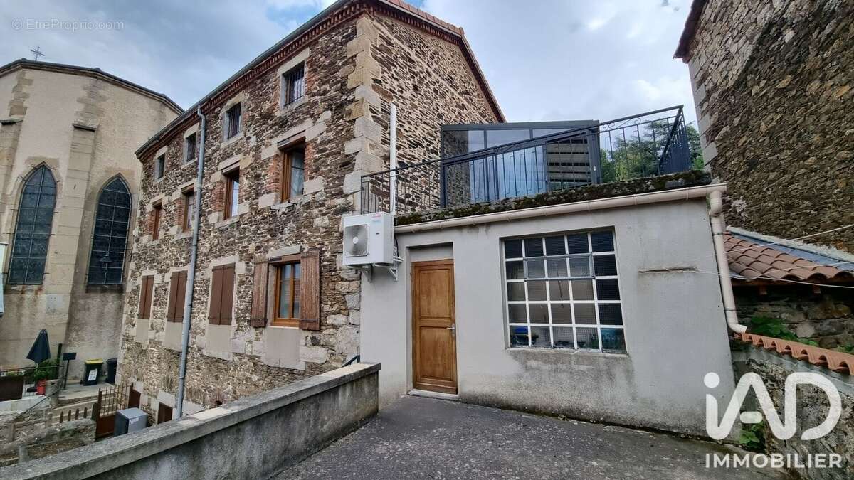 Maison 156 m² à La Valla-En-Gier  - photo 4