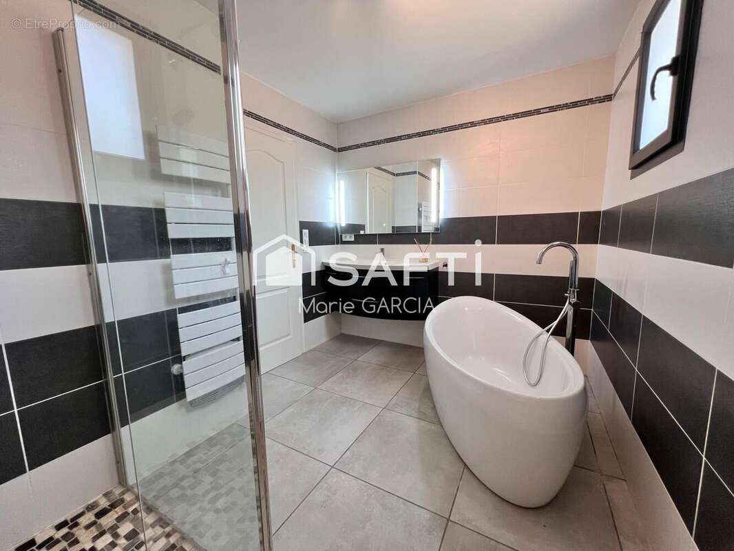 Maison 145 m² à Leojac  - photo 5