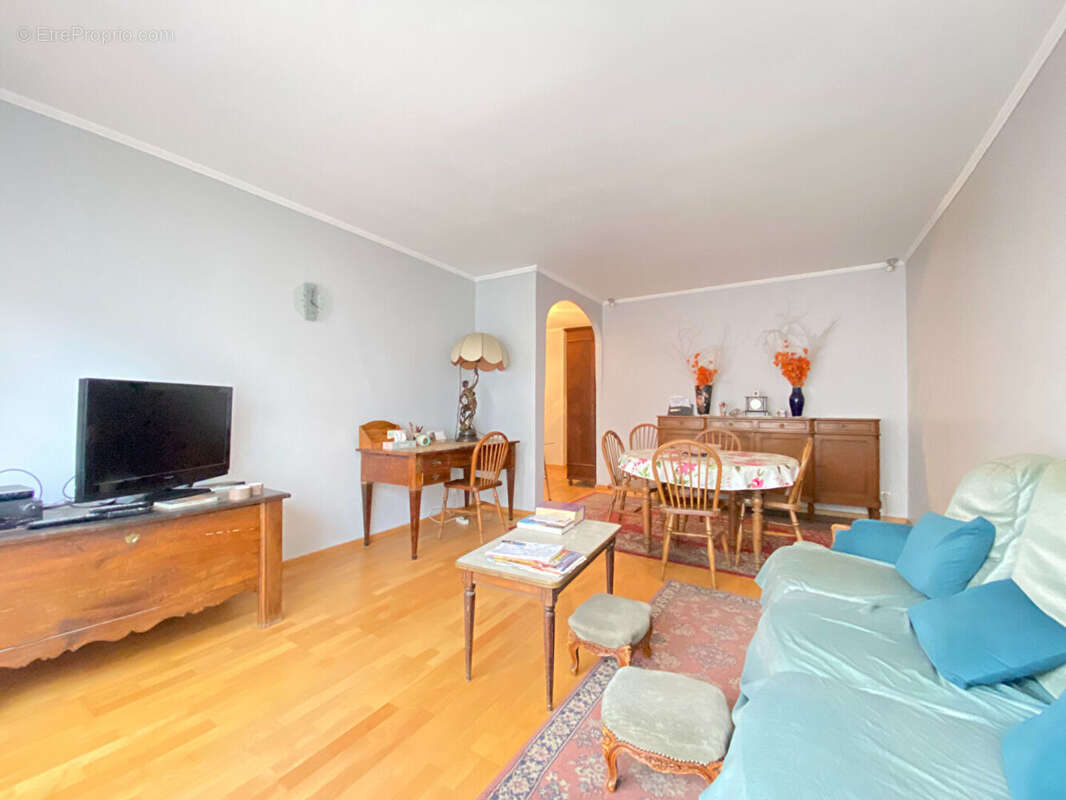 Appartement à PARIS-19E