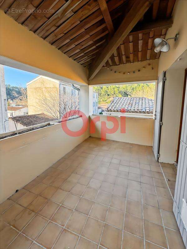 Maison à MEYRARGUES