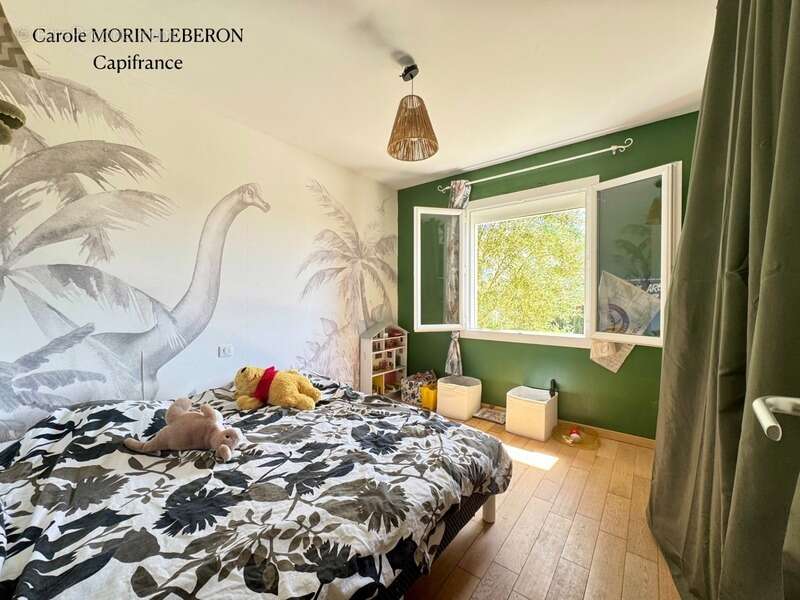 Maison de plain-pied, 4 chambres, double garage et jardin - photo 9