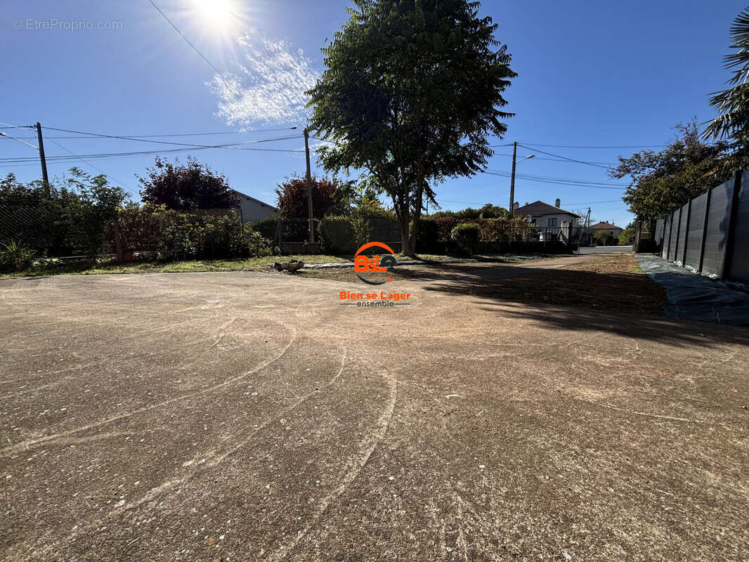 MAISON PLAIN-PIED 2 CHAMBRES TERRAIN PONT DU CHATEAU AGENCE BSLE  - Maison à PONT-DU-CHATEAU