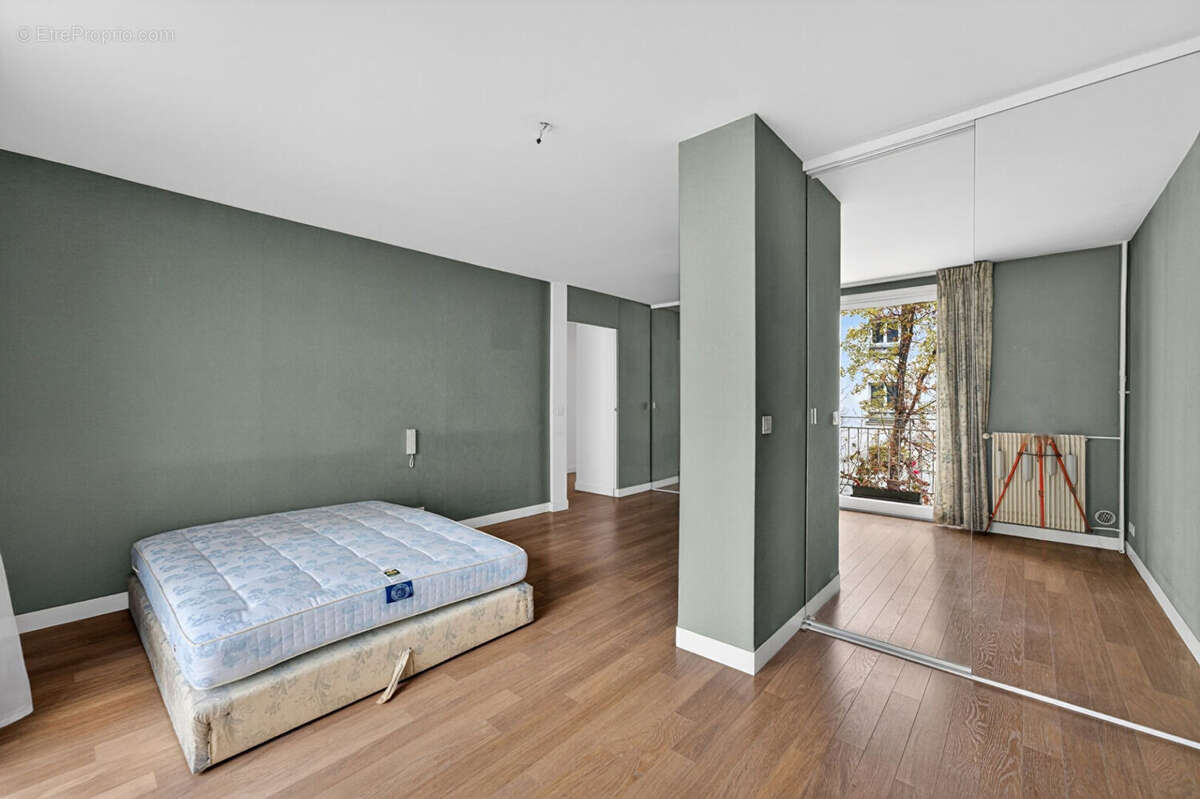 Appartement à PARIS-15E