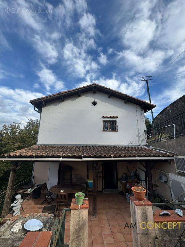 Maison à BERRE-LES-ALPES