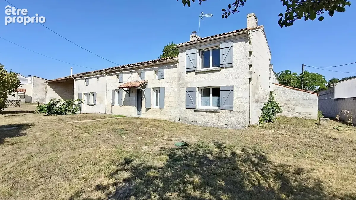 Maison de charme en pierre   216 m2 habitables   Terrain clos de 1 850 m2 - photo 2