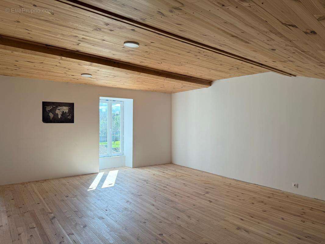 Maison à CASTETS-EN-DORTHE