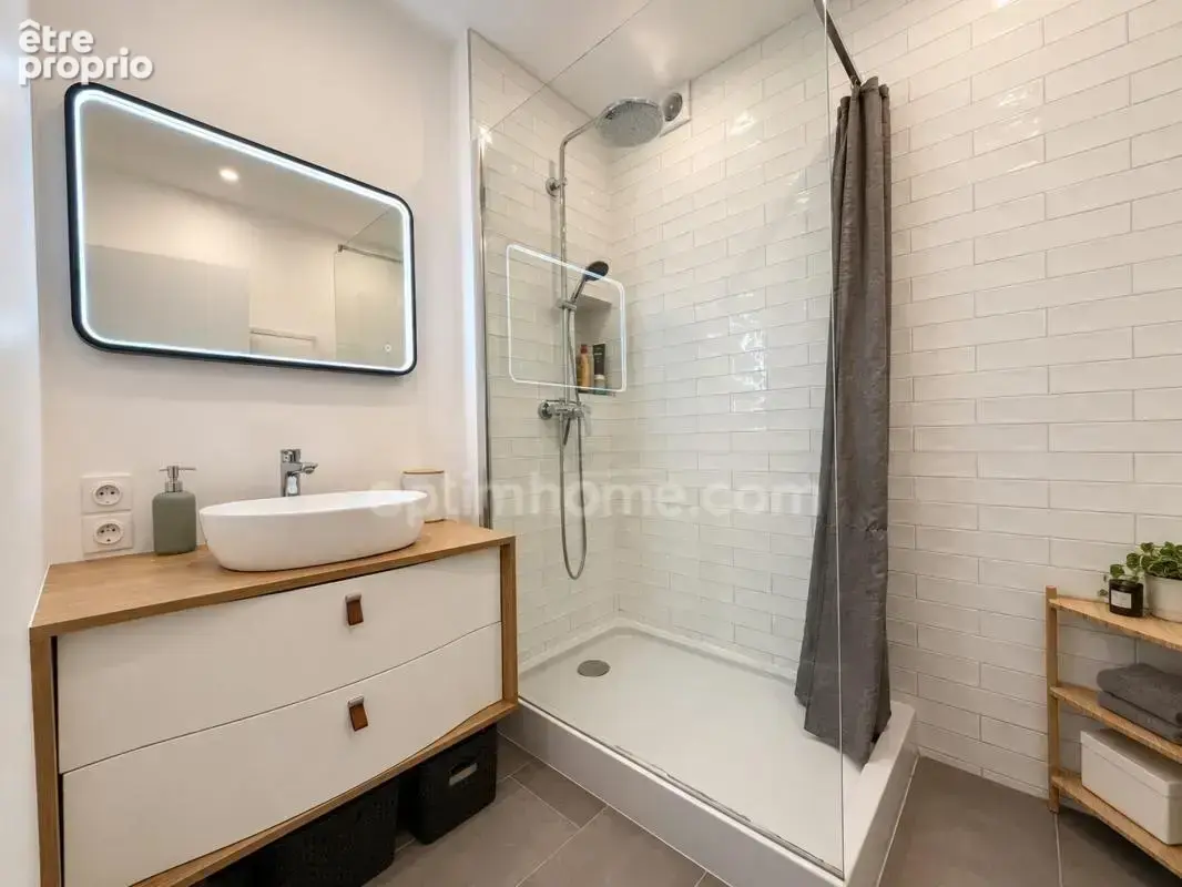 T2 rénové 58 m², petite copro, terrasse au calme & garage privatif - MARCQ EN BAROEUL - photo 6