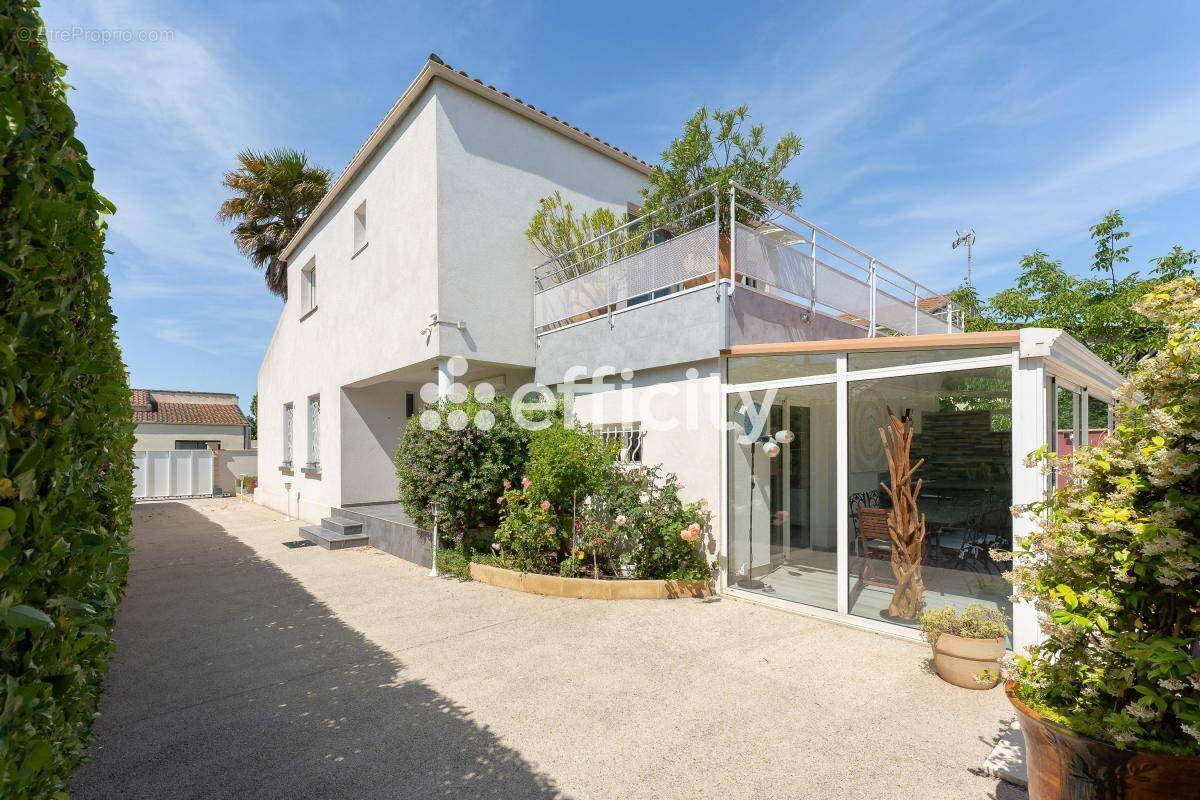 Maison à LUNEL